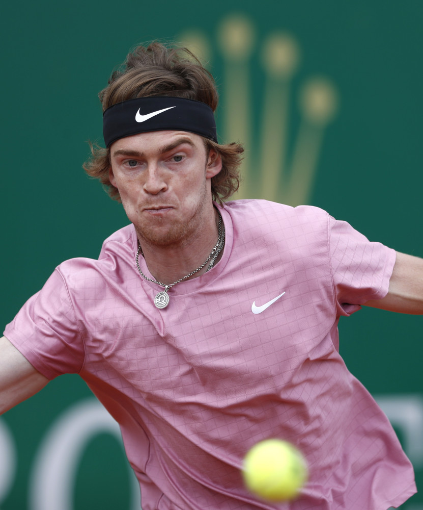 发球员的执 发球员的执