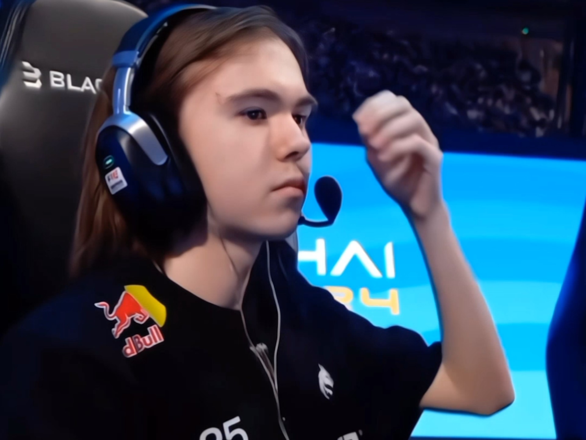 态略显一般 态略显一般